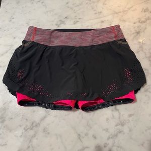 Lululemon skirt/skort size 4